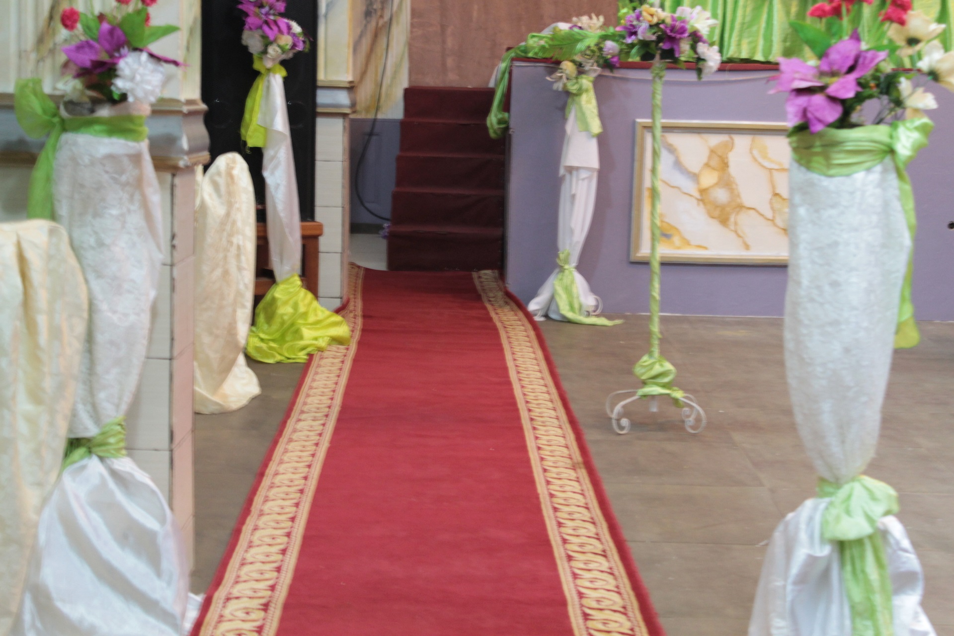 Un tapis rouge à votre demande pour vos invités